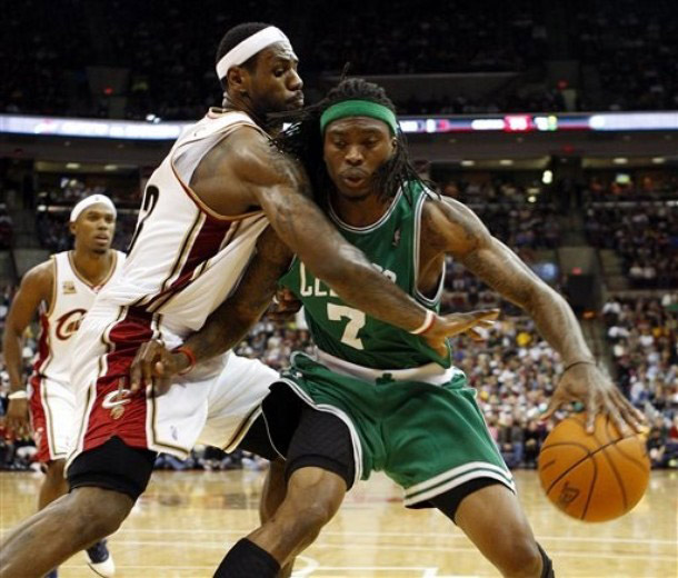Marquis Daniels battles LeBron. Marquis Daniels battles LeBron.