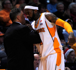 Tyler Smith & Bruce Pearl Tyler Smith & Bruce Pearl