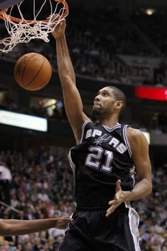 Tim Duncan dunkin'