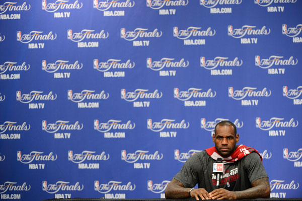 lebron_james_wide