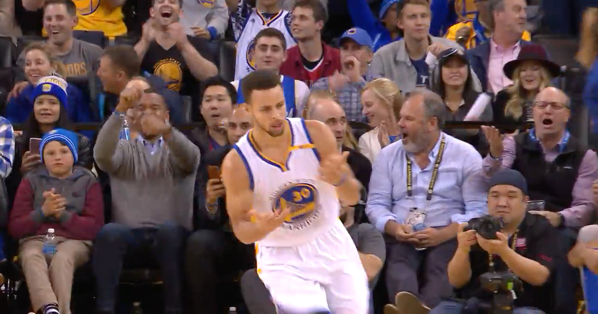 WATCH: Stephen Curry Makes Ridiculous Reverse Layup