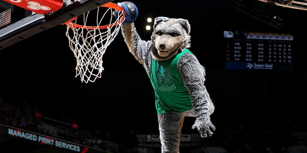 Report: Karl-Anthony Towns' Father Considering Lawsuit Against Timberwolves After Being Injured By Team's Mascot