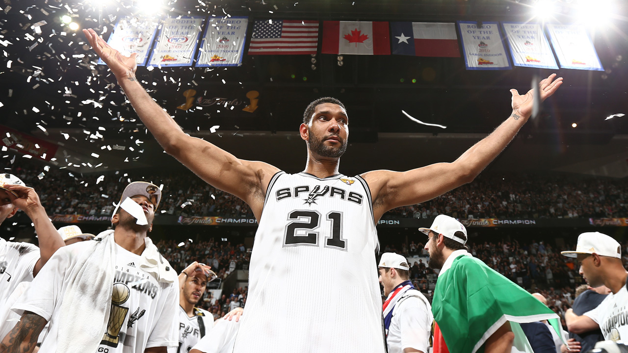 Tim Duncan's Trainer Says He Would Be a 'Legit Competitor' in MMA