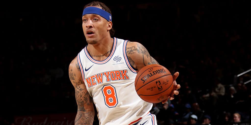 Michael Beasley Fouls Out in Ten Minutes, Gets Standing Ovation