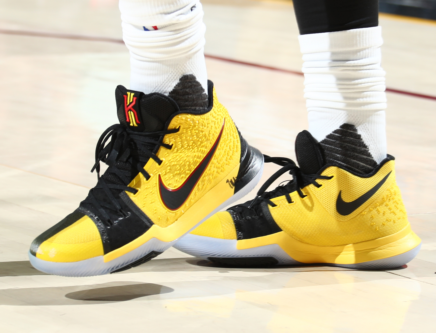 kyrie irving clothing lebron shoes for sale
