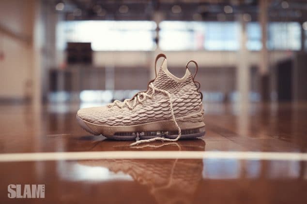 Nike LeBron 15