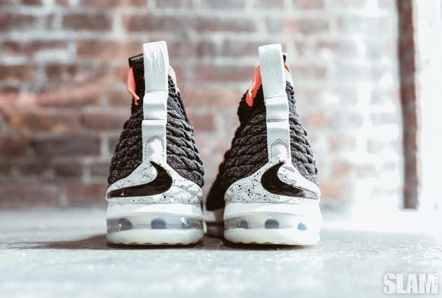 Nike LeBron 15