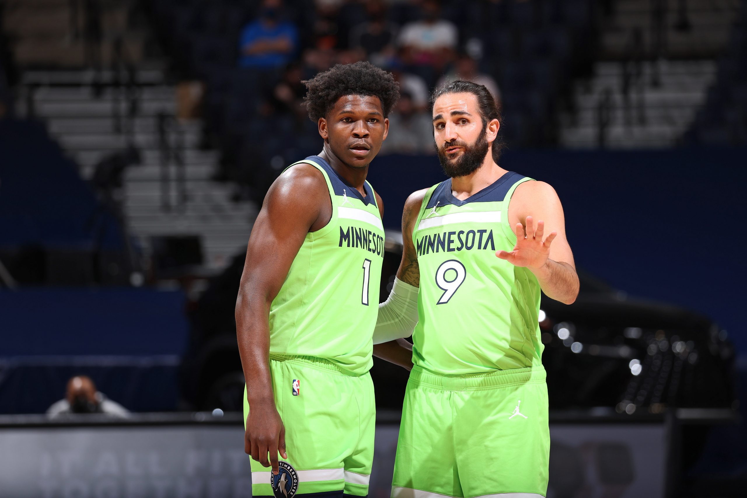 Anthony Edwards, Ricky Rubio